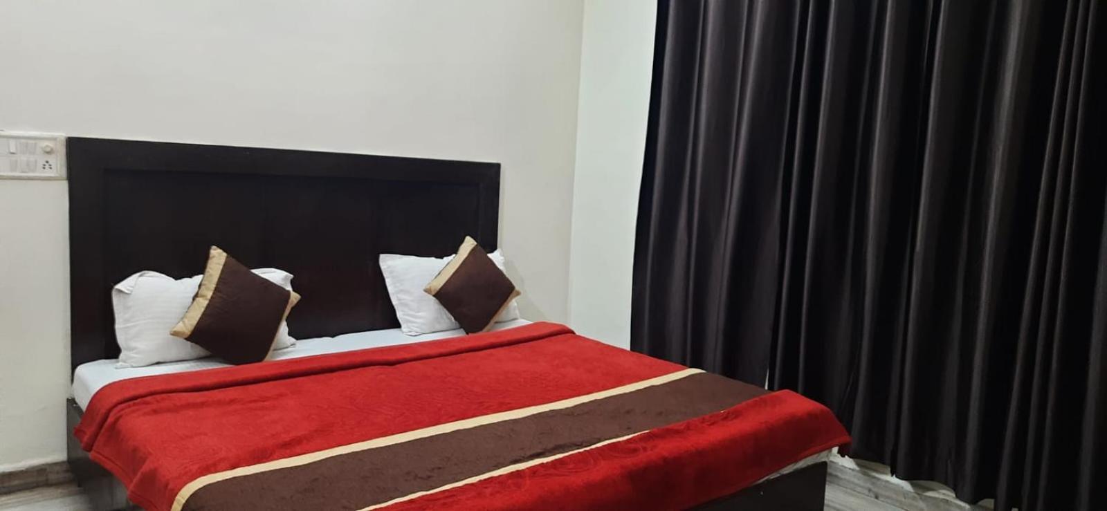 Hotel The Bird דהראדון מראה חיצוני תמונה